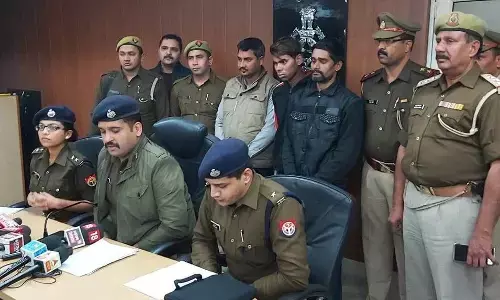 नोएडा में फर्जी निकली 38 लाख रुपये की लूट,पीड़ित ही निकला लूट का साजिशकर्ता, एसपी अंकुर अग्रवाल ने किया खुलासा नोएडा में फर्जी निकली 38 लाख रुपये की लूट,पीड़ित ही निकला लूट का साजिशकर्ता, एसपी अंकुर अग्रवाल ने किया खुलासा