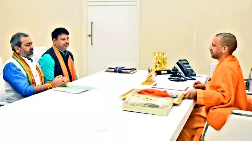 उत्तर प्रदेश कल्याण परिषद के अध्यक्ष सुनील भराला ने की मुख्यमंत्री से भेट उत्तर प्रदेश कल्याण परिषद के अध्यक्ष सुनील भराला ने की मुख्यमंत्री से भेट