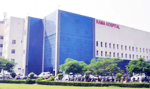 हापुड़: घर पर बच्चे को जन्म देने से माँ की जान को हुआ खतरा, तो डॉ ने कैसे बचाई जान! हापुड़: घर पर बच्चे को जन्म देने से माँ की जान को हुआ खतरा, तो डॉ ने कैसे बचाई जान!