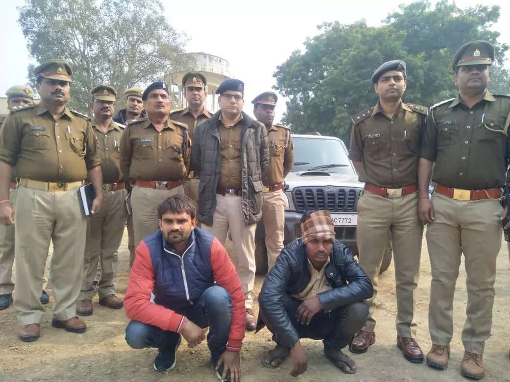 इटावा पुलिस ने अंन्तर्जनपदीय वाहन चोर गिरोह के 2 अभियुक्त को वाहन सहित किया गिरफ्तार