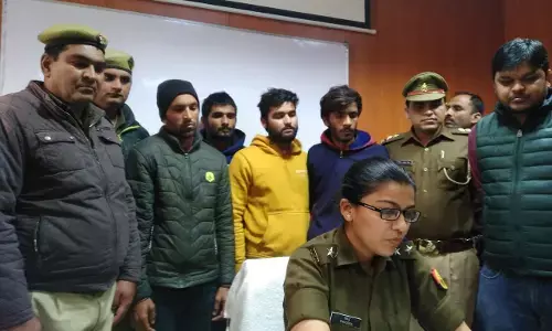 नोएडा पुलिस ने किये 4 शातिर लूटरे गिरफ्तार