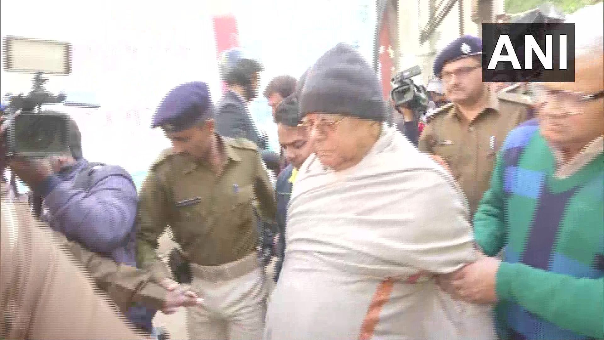 सीबीआई कोर्ट में पेश हुए लालू यादव सीबीआई कोर्ट में पेश हुए लालू यादव