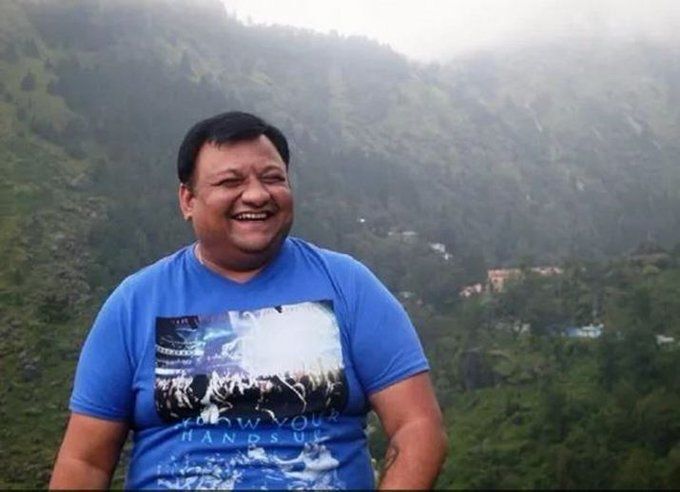गौरव चंदेल की हत्या की हत्या में बड़ा खुलासा, कार में 32 बोर का मिला खोखा, कार के बाहर मारी गोली गौरव चंदेल की हत्या की हत्या में बड़ा खुलासा, कार में 32 बोर का मिला खोखा, कार के बाहर मारी गोली