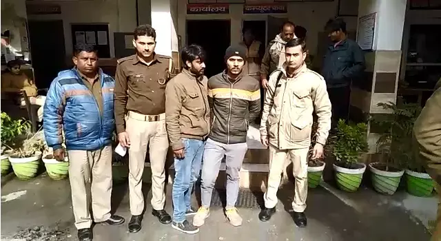 यूपी के बिजनौर में नाबालिग छात्रा से दुष्कर्म यूपी के बिजनौर में नाबालिग छात्रा से दुष्कर्म