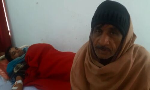सुहागरात मनाने के बाद दुल्हन सबको परोसा खाना, खाना खाकर सब बेहोश लुटेरी दुल्हन सामान लेकर फरार सुहागरात मनाने के बाद दुल्हन सबको परोसा खाना, खाना खाकर सब बेहोश लुटेरी दुल्हन सामान लेकर फरार