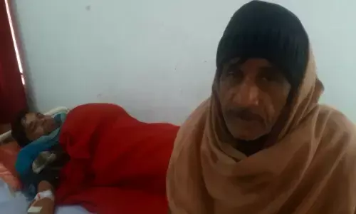 सुहागरात मनाने के बाद दुल्हन सबको परोसा खाना, खाना खाकर सब बेहोश लुटेरी दुल्हन सामान लेकर फरार