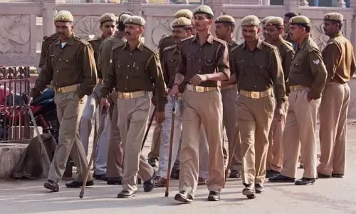 जानिए क्यों लखनऊ में लगाई गई धारा 144