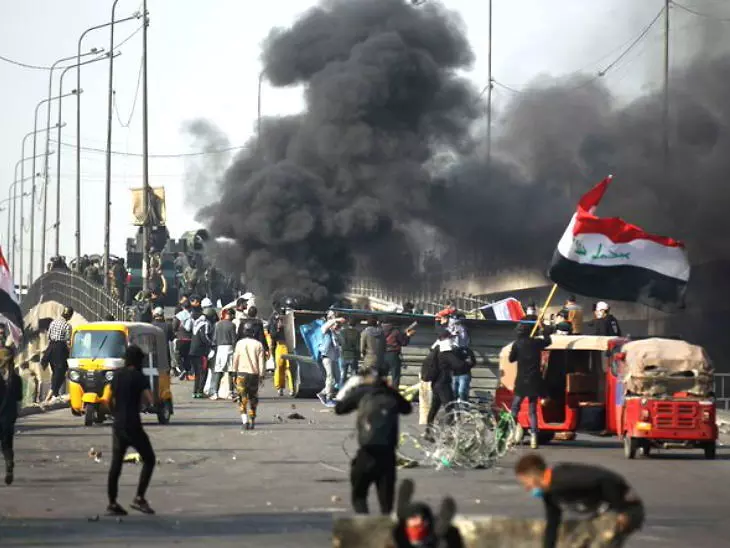 बगदाद में अमेरिकी दूतावास के पास 3 रॉकेट दागे गए, ग्रीन जोन में एक महीने में तीसरा हमला