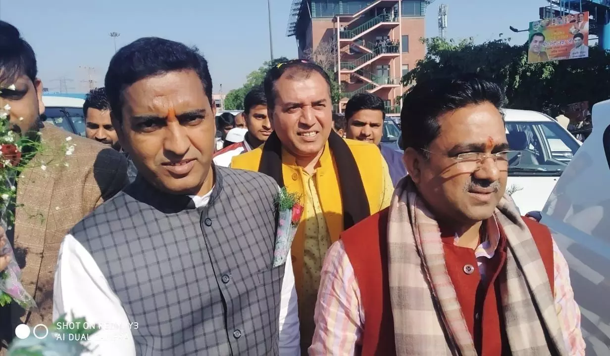 बीजेपी के राष्ट्रीय अध्यक्ष जेपी नड्डा का यमुना एक्सप्रेसवे पर हुआ स्वागत बीजेपी के राष्ट्रीय अध्यक्ष जेपी नड्डा का यमुना एक्सप्रेसवे पर हुआ स्वागत