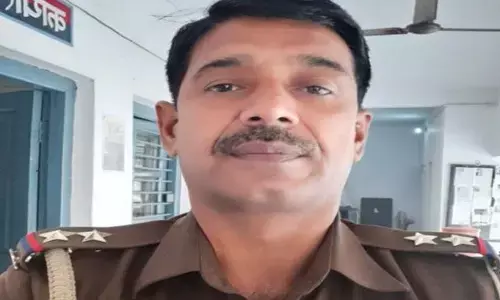 बरेली में पीसीआर वैन को ट्रक ने मारी टक्कर,दारोगा रणधीर सिंह की मौत, 2 पुलिसकर्मी घायल बरेली में पीसीआर वैन को ट्रक ने मारी टक्कर,दारोगा रणधीर सिंह की मौत, 2 पुलिसकर्मी घायल