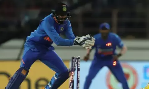 INDvsNZ: कोहली ने कहा- टी20 सीरीज में इस खिलाड़ी में हाथ में होगा विकेटकीपिंग ग्लव्स INDvsNZ: कोहली ने कहा- टी20 सीरीज में इस खिलाड़ी में हाथ में होगा विकेटकीपिंग ग्लव्स