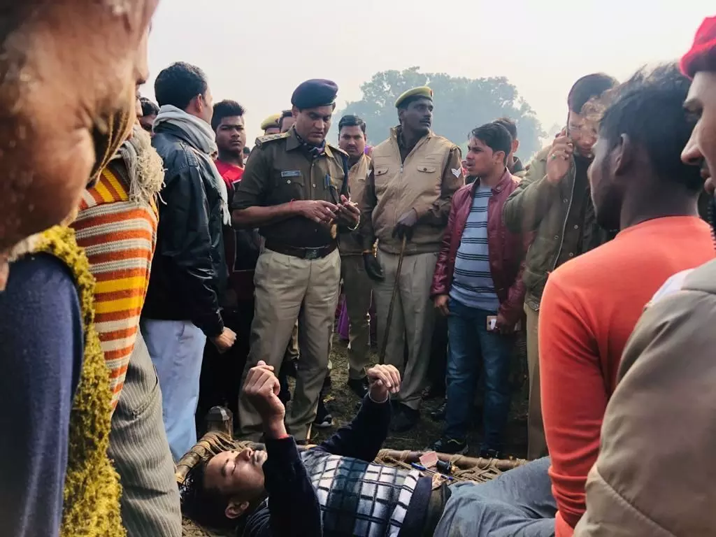 तालाब में लाश मिलने से सनसनी