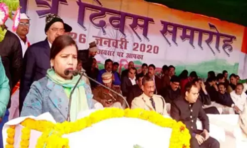 गणतंत्र दिवस पर नीतीश के मंत्री ने दिया अनोखा ज्ञान, बोलीं- 1985 में लागू हुआ देश का संविधान