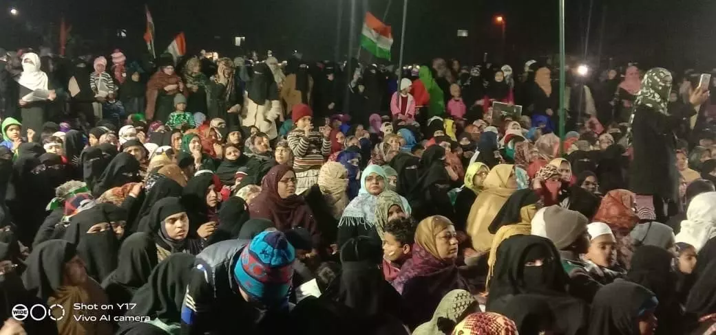 देवबन्द की महिलाओं ने भी भरी CAA,NRC व NPR के ख़िलाफ़ हुंकार देवबन्द की महिलाओं ने भी भरी CAA,NRC व NPR के ख़िलाफ़ हुंकार
