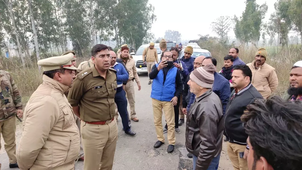 बिजनौर: पेट्रोल पंप मुनीम से लुटे चार लाख, मचा हड़कम्प