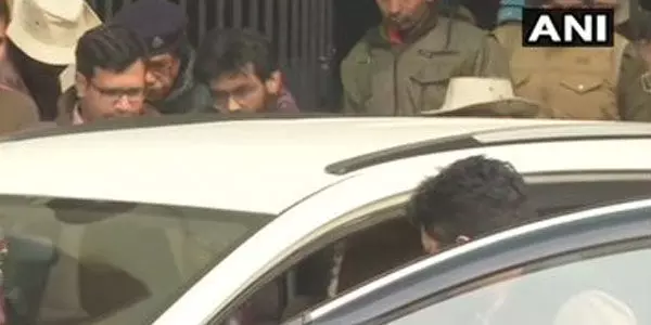 शरजील इमाम को जहानाबाद से लेकर पुलिस दिल्ली को रवाना शरजील इमाम को जहानाबाद से लेकर पुलिस दिल्ली को रवाना