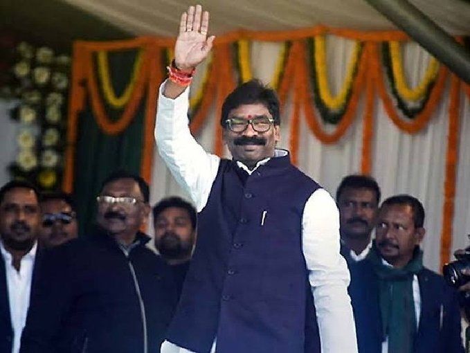एक माह पुरानी हेमंत सोरेन सरकार ने बांटे मंत्रियों को विभाग एक माह पुरानी हेमंत सोरेन सरकार ने बांटे मंत्रियों को विभाग