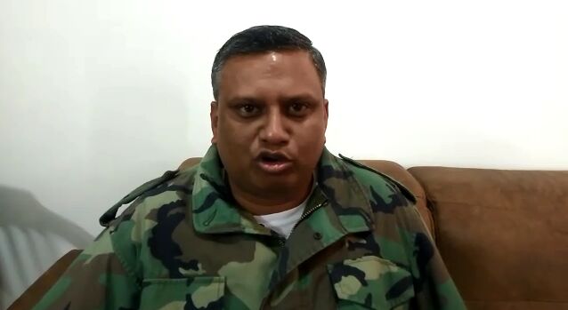 रिटायर्ड कर्नल ने की यूपी पुलिस की तारीफ़, देश की सबसे तेज पुलिस बताया तो कमिश्नर आलोक सिंह ने दिया टीम को एक लाख का इनाम रिटायर्ड कर्नल ने की यूपी पुलिस की तारीफ़, देश की सबसे तेज पुलिस बताया तो कमिश्नर आलोक सिंह ने दिया टीम को एक लाख का इनाम