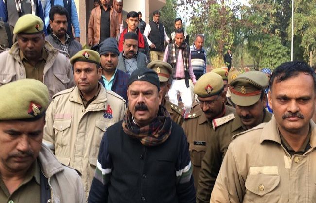 पूर्व विधायक अजीम भाई को दस साल की सजा पूर्व विधायक अजीम भाई को दस साल की सजा
