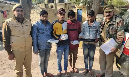 नोएडा पुलिस ने किया फर्जी काॅल सेन्टर का पर्दाफाश,मौके से चार शातिर अभियुक्त गिरफ्तार