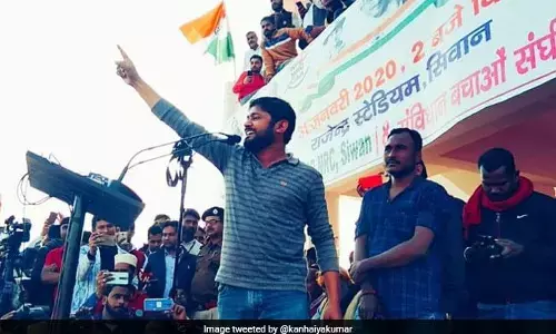 बिहार में कन्हैया के काफिले पर पथराव, दो गाड़ियां तोड़ दी