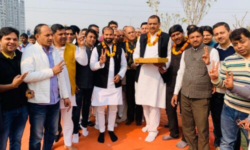नोएडा प्राधिकरण की बोर्ड मीटिंग में सैक्टर-123 से डंपिंग ग्राउंड हटाने पर लोगों ने जताई खुशी नोएडा प्राधिकरण की बोर्ड मीटिंग में सैक्टर-123 से डंपिंग ग्राउंड हटाने पर लोगों ने जताई खुशी