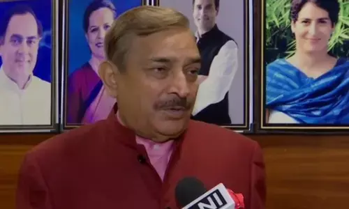 मुरादनगर की घटना को हल्के में न ले योगी सरकार:प्रमोद तिवारी मुरादनगर की घटना को हल्के में न ले योगी सरकार:प्रमोद तिवारी