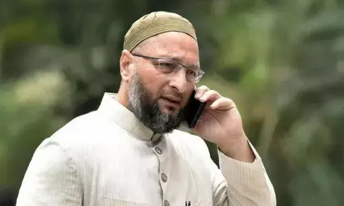 देश के गद्दार असुद्दीन ओवैसी को सबसे पहली गोली मारूंगा में - आशू पंडित देश के गद्दार असुद्दीन ओवैसी को सबसे पहली गोली मारूंगा में - आशू पंडित