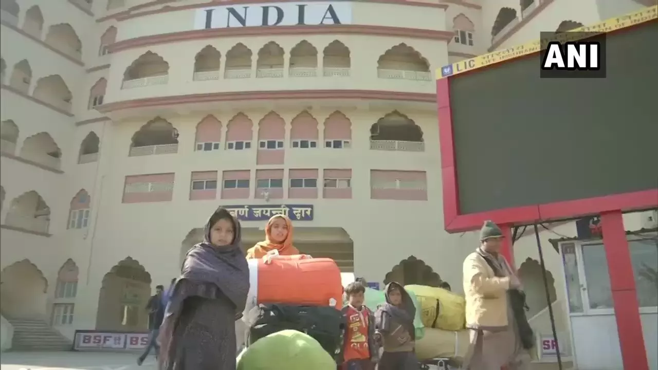 पर्यटक वीजा पर पाकिस्तान से आए 50 हिंदू परिवारों ने मांगी नागरिकता