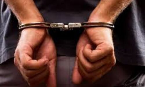 उत्तर प्रदेश में अपराधी के मोबाइल में गुरुजी के नाम से फीड था IPS अफसर का नाम उत्तर प्रदेश में अपराधी के मोबाइल में गुरुजी के नाम से फीड था IPS अफसर का नाम