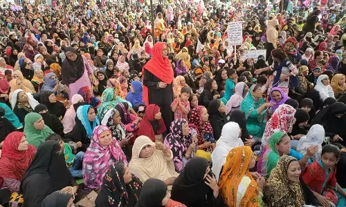 खंडवा के शाहीनबाग में अंतिम दिन NRC एवं CAA के खिलाफ फूट पड़ा महिलाओं का आक्रोश खंडवा के शाहीनबाग में अंतिम दिन NRC एवं CAA के खिलाफ फूट पड़ा महिलाओं का आक्रोश