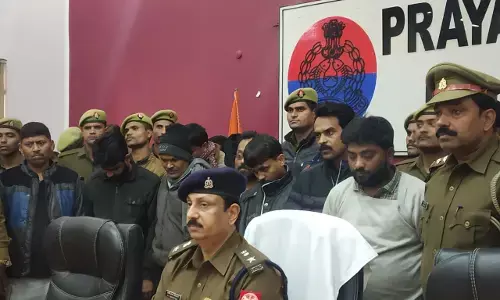 कैबिनेट मंत्री नन्द गोपाल गुप्ता नन्दी के भाई बच्चा गुप्ता समेत 13 जुआरी गिरफ्तार