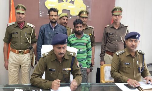 पुलिस ने 8 मोटरसाइकिल के साथ दो को किया गिरफ्तार पुलिस ने 8 मोटरसाइकिल के साथ दो को किया गिरफ्तार