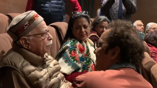 लाल कृष्ण आडवाणी हुए भावुक, जानिए- क्यों? लाल कृष्ण आडवाणी हुए भावुक, जानिए- क्यों?