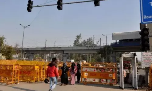 शाहीन बाग बंद रास्ते को लेकर सुप्रीम कोर्ट में आज फिर होगी सुनवाई, पिछली बार क्या कहां था कोर्ट? शाहीन बाग बंद रास्ते को लेकर सुप्रीम कोर्ट में आज फिर होगी सुनवाई, पिछली बार क्या कहां था कोर्ट?