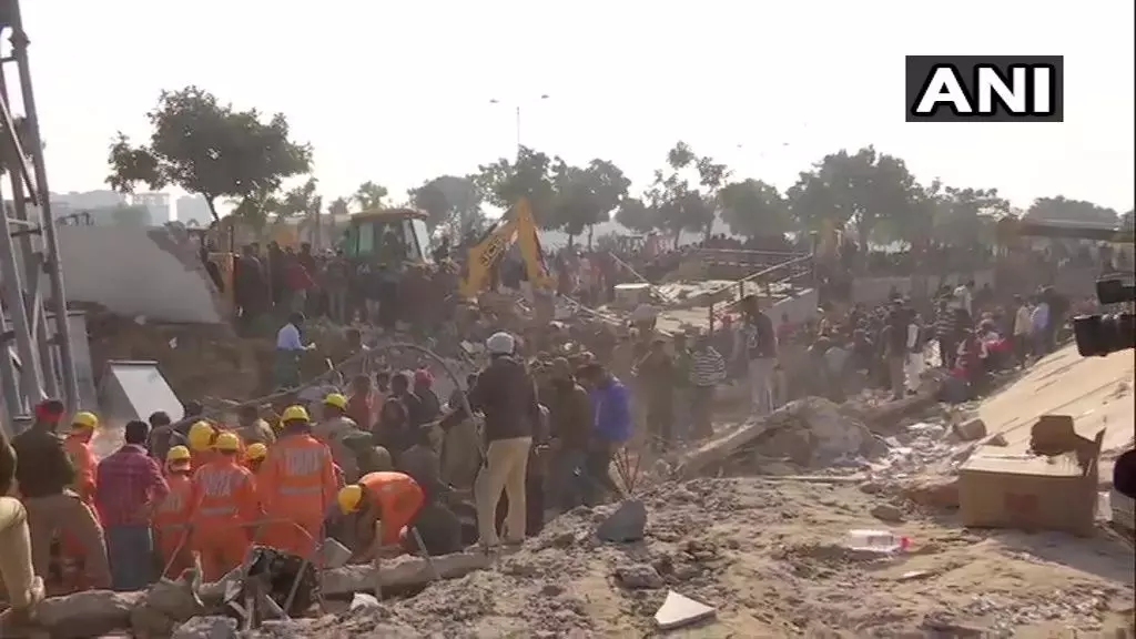 पंजाब के मोहाली में बड़ा हादसा, गिरी तीन मंजिला इमारत, एनडीआरएफ का रेस्कयू शुरु पंजाब के मोहाली में बड़ा हादसा, गिरी तीन मंजिला इमारत, एनडीआरएफ का रेस्कयू शुरु