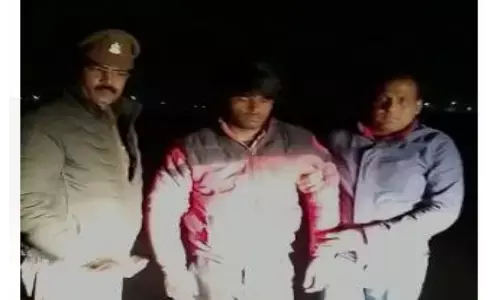 पुलिस मुठभेड़ में 2 बदमाश गिरफ्तार, कब्जे से एक बाईक व लूट का अन्य सामान बरामद पुलिस मुठभेड़ में 2 बदमाश गिरफ्तार, कब्जे से एक बाईक व लूट का अन्य सामान बरामद