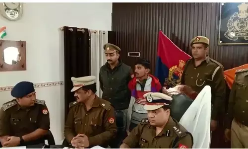 पीलीभीत में ऑनर किलिंग का मामला आया समाने, कब्र से शव निकलवाकर हुआ शव का पीएम फिर पुलिस ने किया खुलासा पीलीभीत में ऑनर किलिंग का मामला आया समाने, कब्र से शव निकलवाकर हुआ शव का पीएम फिर पुलिस ने किया खुलासा