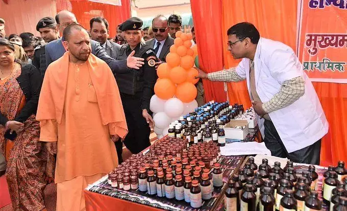 प्रदेश की सभी 18 पुलिस रेंजों में एक फॉरेंसिक लैब और एक साइबर साइबर थाना अनिवार्य रूप से होगा - योगी आदित्यनाथ