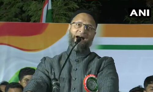 जानिए- ओवैसी ने क्यों कहा, मैं एक लैला हूं और मेरे हजारों मजनू हैं जानिए- ओवैसी ने क्यों कहा, मैं एक लैला हूं और मेरे हजारों मजनू हैं