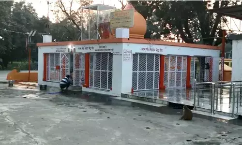 बिजनौर में सडक बदहाल, कैसे निकलेंगे भोले के भक्त?