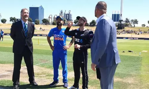 LIVE NZvsIND 3rd ODI: टीम इंडिया खराब शरुआत, शिखर एक बार फिर बिखरा