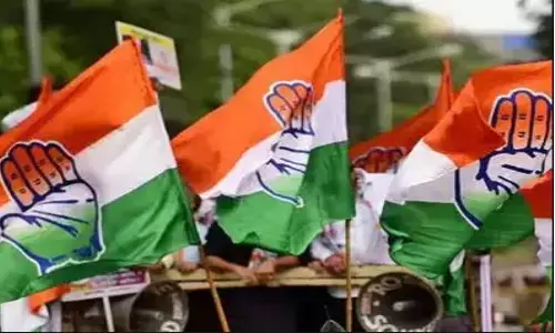 दिल्ली विधानसभा: कांग्रेस के 70 प्रत्याशियों में से सिर्फ ये तीन उम्मीदवार रहे सेफ जोन में दिल्ली विधानसभा: कांग्रेस के 70 प्रत्याशियों में से सिर्फ ये तीन उम्मीदवार रहे सेफ जोन में