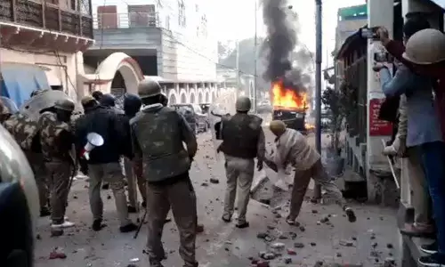 मुजफ्फरनगर में CAA हिंसा के इन 53 उपद्रवियों से वसूले जाएंगे 23 लाख, कोर्ट ने दिए निर्देश मुजफ्फरनगर में CAA हिंसा के इन 53 उपद्रवियों से वसूले जाएंगे 23 लाख, कोर्ट ने दिए निर्देश