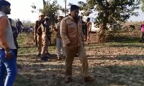 बिजनौर - अज्ञात महिला की मिली लाश, क्षेत्र में सनसनी