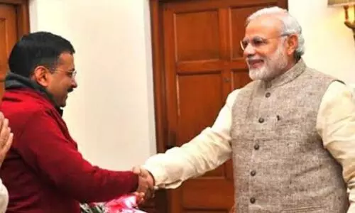 अरविंद केजरीवाल ने PM मोदी से मिलकर दिया शपथ ग्रहण का न्यौता, पर क्या जा पाएंगे मोदी ये है उनका कार्यक्रम?