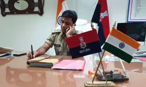 युवा आईपीएस ने लिखी मार्मिक कहानी, पुस्तक, गणित और जीवन!