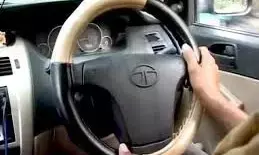 ड्राइवर ने कैब के अंदर महिला वकील से की अश्लील हरकत, हुआ गिरफ्तार ड्राइवर ने कैब के अंदर महिला वकील से की अश्लील हरकत, हुआ गिरफ्तार