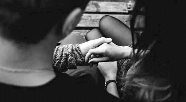 युवक युवती ने धार्मिक स्थल पर बनाये शारीरिक संबंध, वीडियो किया पोर्न साईट पर अपलोड