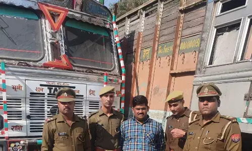 ट्रकों के नंबर बदलकर चोरी के ट्रक बेचने वाले गेंग का खुलासा, दो ट्रक किये बरामद